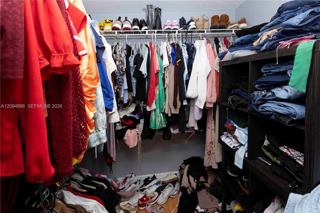 En Renta: $3,500 (4 camas, 2 baños, 1657 Pies cuadrados)