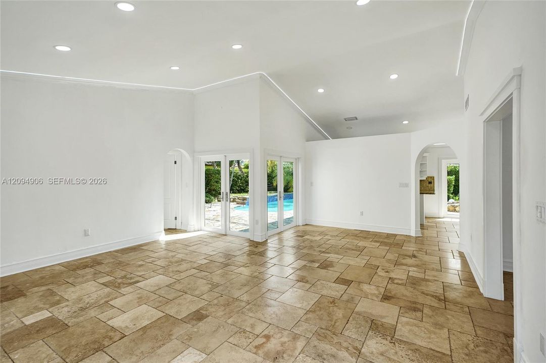 For Sale: $797,777 (4 beds, 2 baths, 1833 Square Feet)