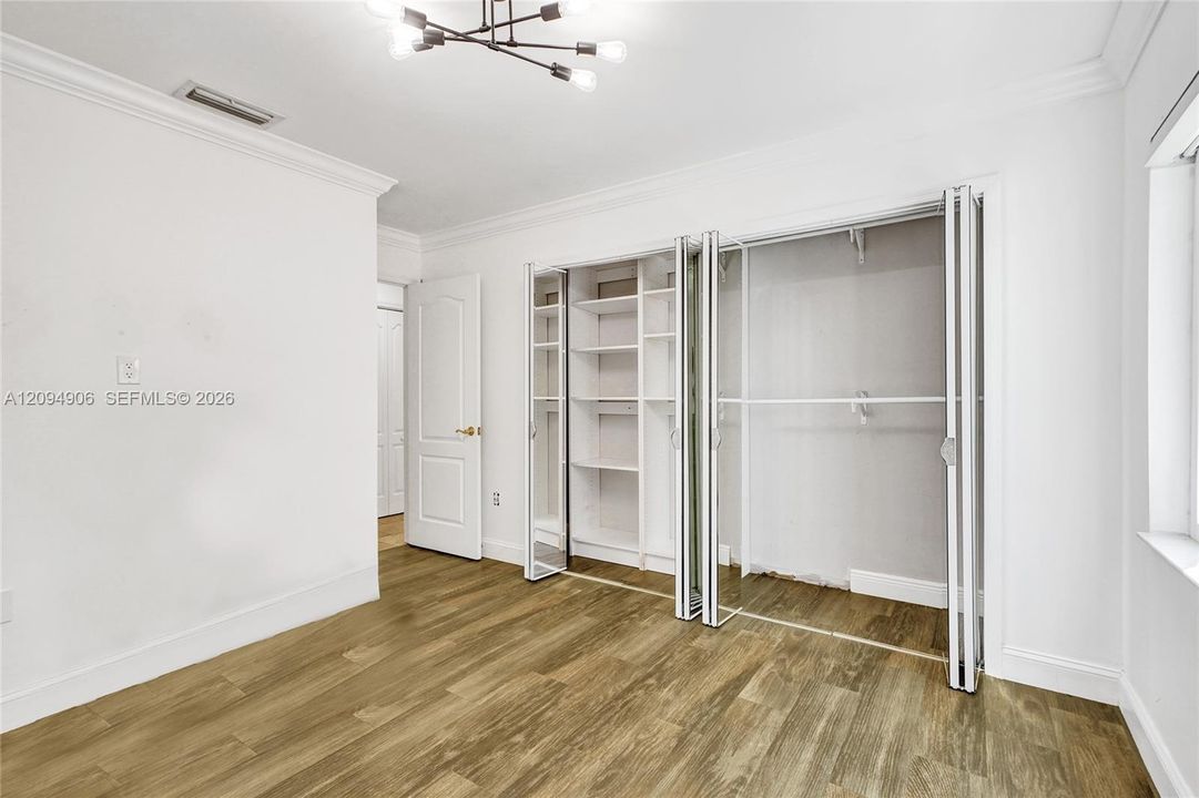 For Sale: $797,777 (4 beds, 2 baths, 1833 Square Feet)