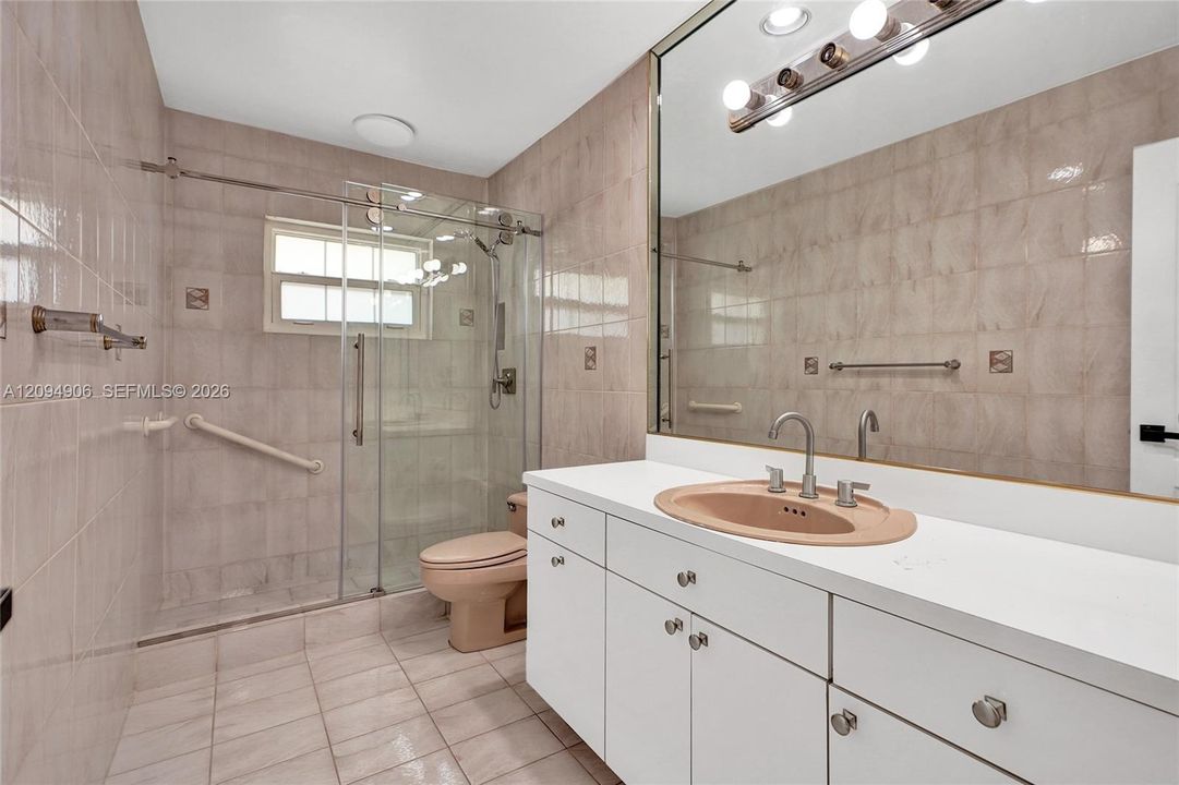 For Sale: $797,777 (4 beds, 2 baths, 1833 Square Feet)