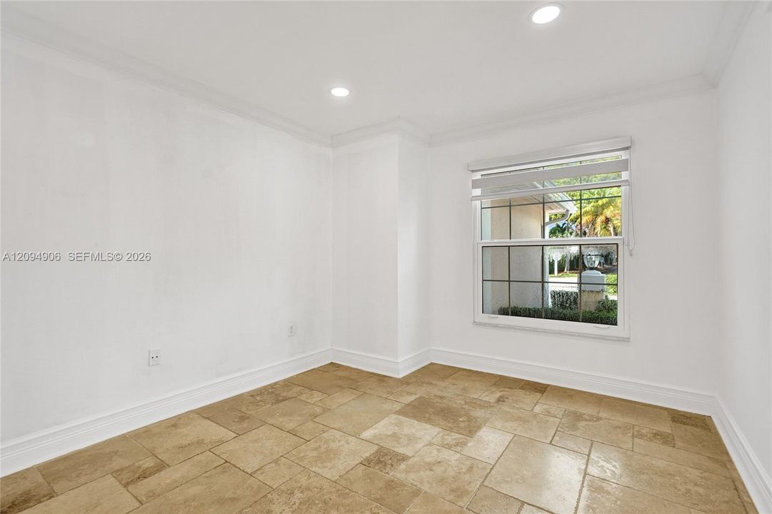 For Sale: $797,777 (4 beds, 2 baths, 1833 Square Feet)