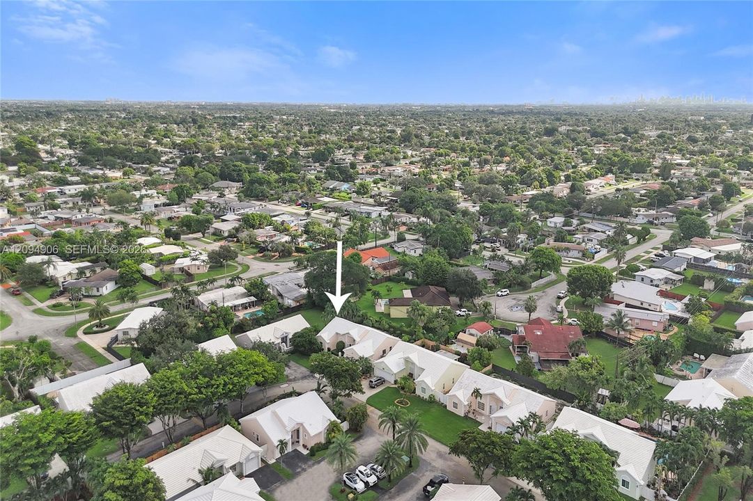 For Sale: $797,777 (4 beds, 2 baths, 1833 Square Feet)