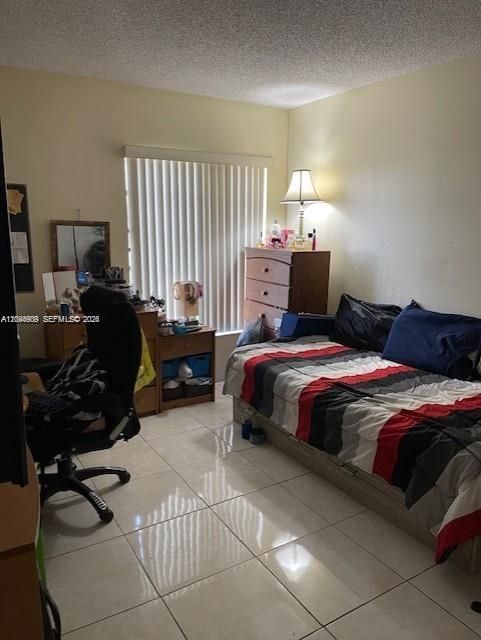 En Renta: $900 (1 camas, 1 baños, 1170 Pies cuadrados)