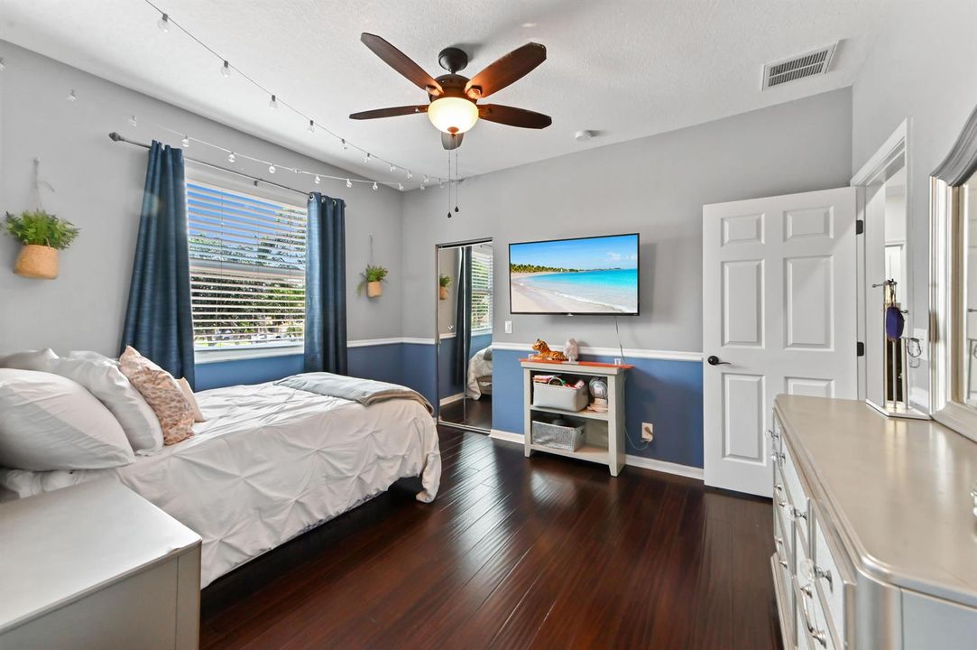 24 bedroom 02