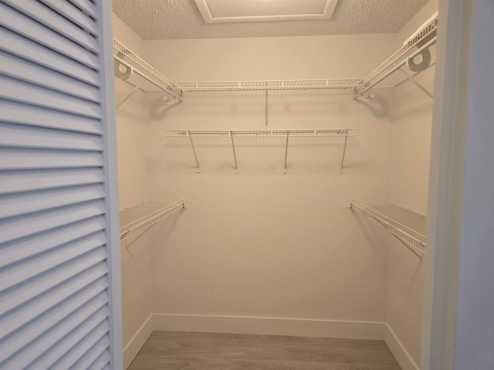 Walk-in closet