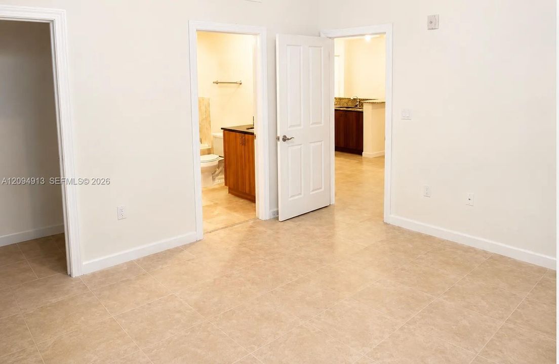 En Venta: $545,000 (2 camas, 2 baños, 1001 Pies cuadrados)