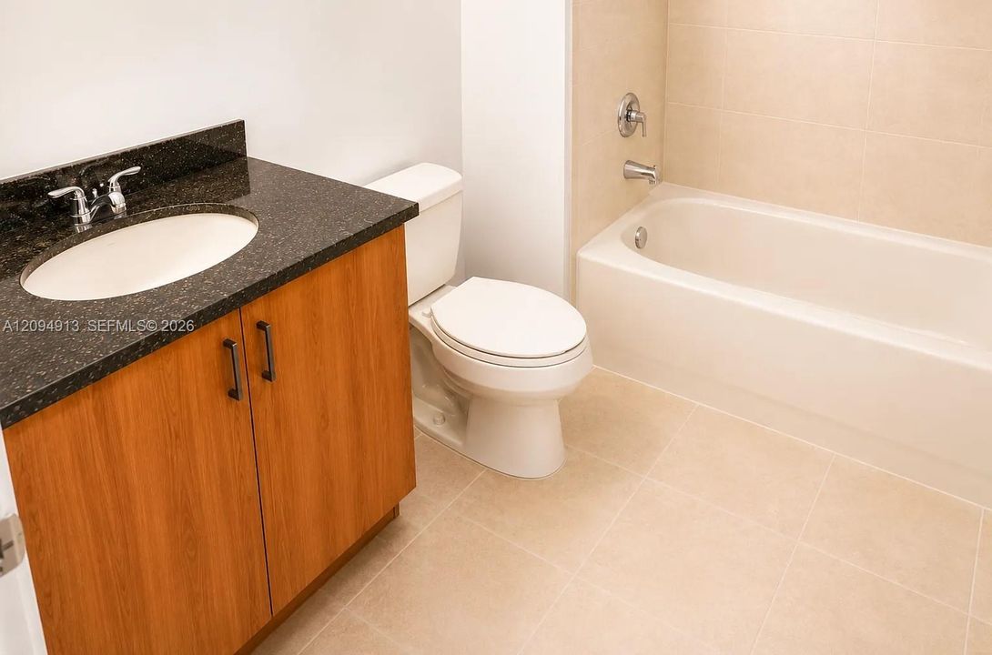 En Venta: $545,000 (2 camas, 2 baños, 1001 Pies cuadrados)