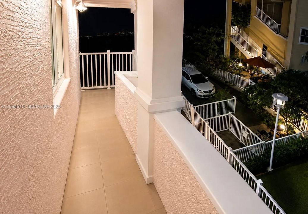 En Venta: $545,000 (2 camas, 2 baños, 1001 Pies cuadrados)