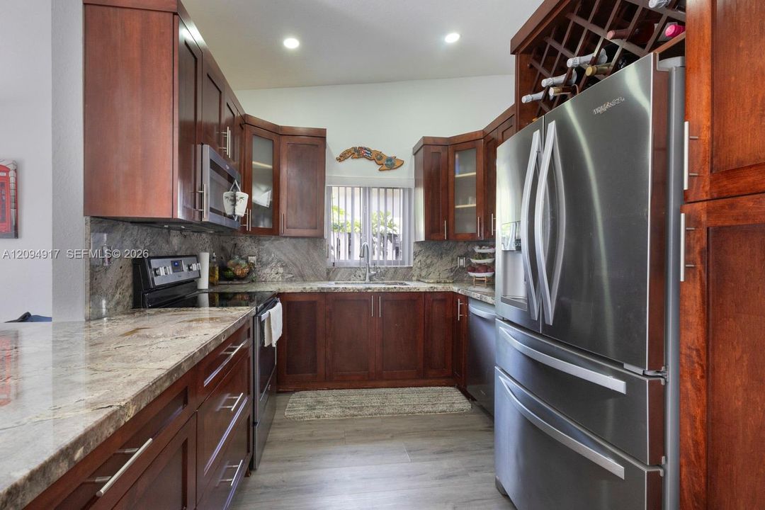 For Sale: $580,000 (3 beds, 2 baths, 1439 Square Feet)