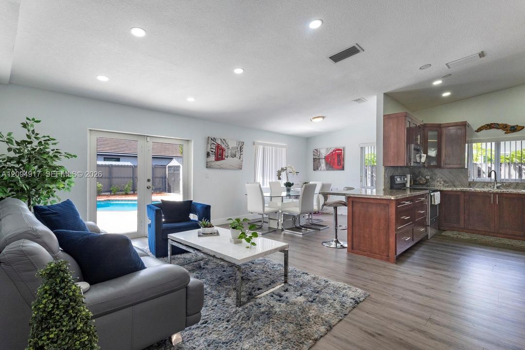 For Sale: $580,000 (3 beds, 2 baths, 1439 Square Feet)