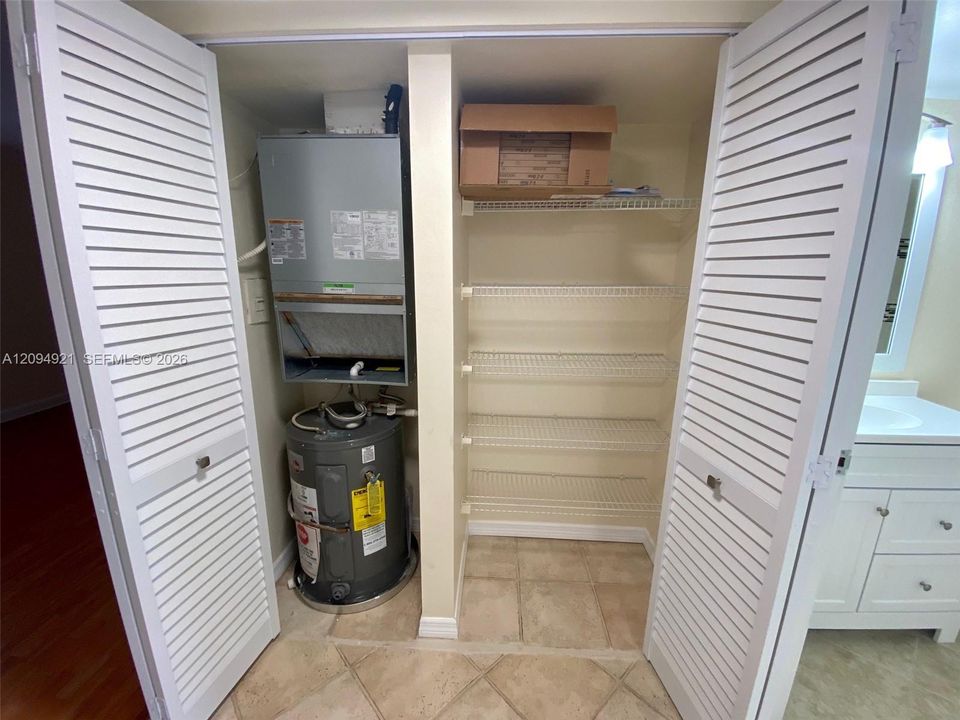 В аренду: $2,000 (1 спален, 1 ванн, 773 Квадратных фут)