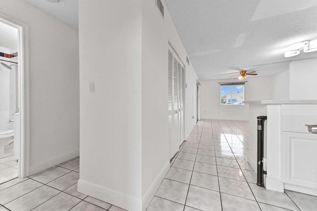 02 Hallway 01