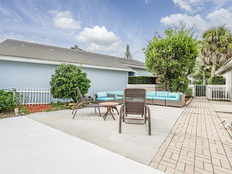 Outdoor Seating