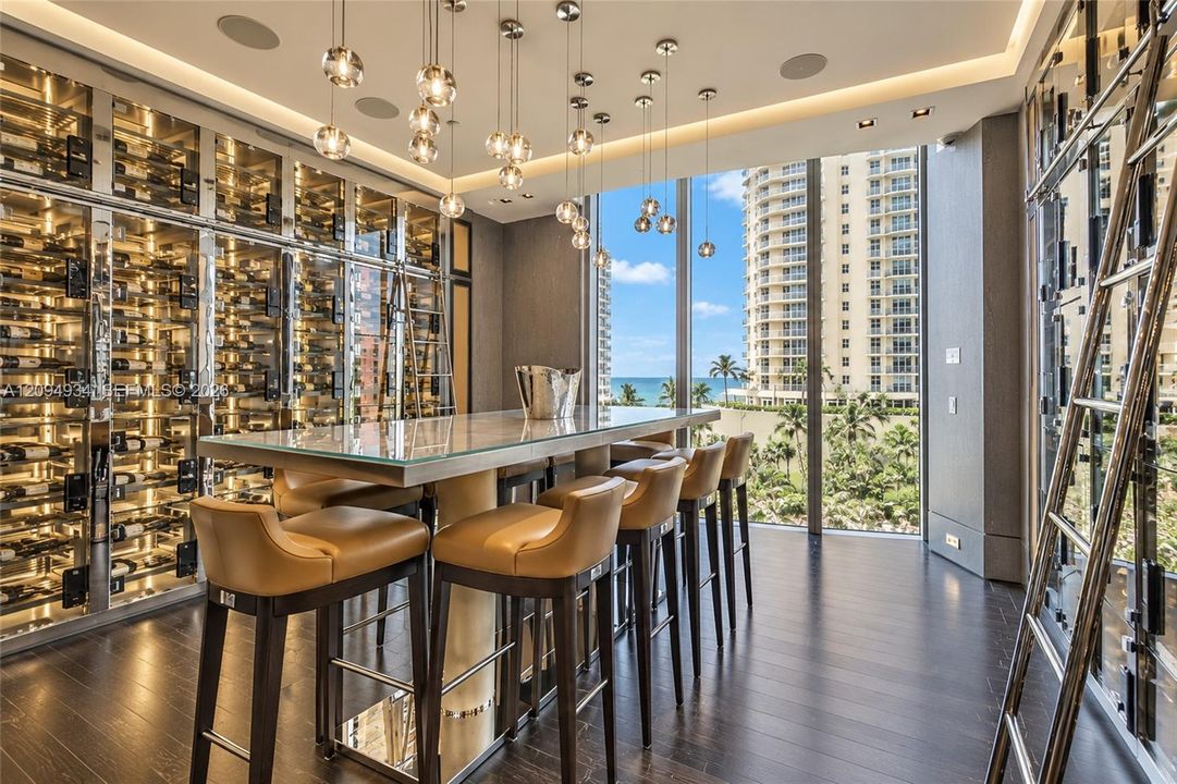 For Rent: $8,500 (2 beds, 3 baths, 1462 Square Feet)
