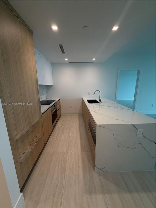 For Rent: $8,500 (2 beds, 3 baths, 1462 Square Feet)