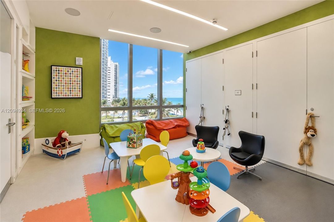 For Rent: $8,500 (2 beds, 3 baths, 1462 Square Feet)