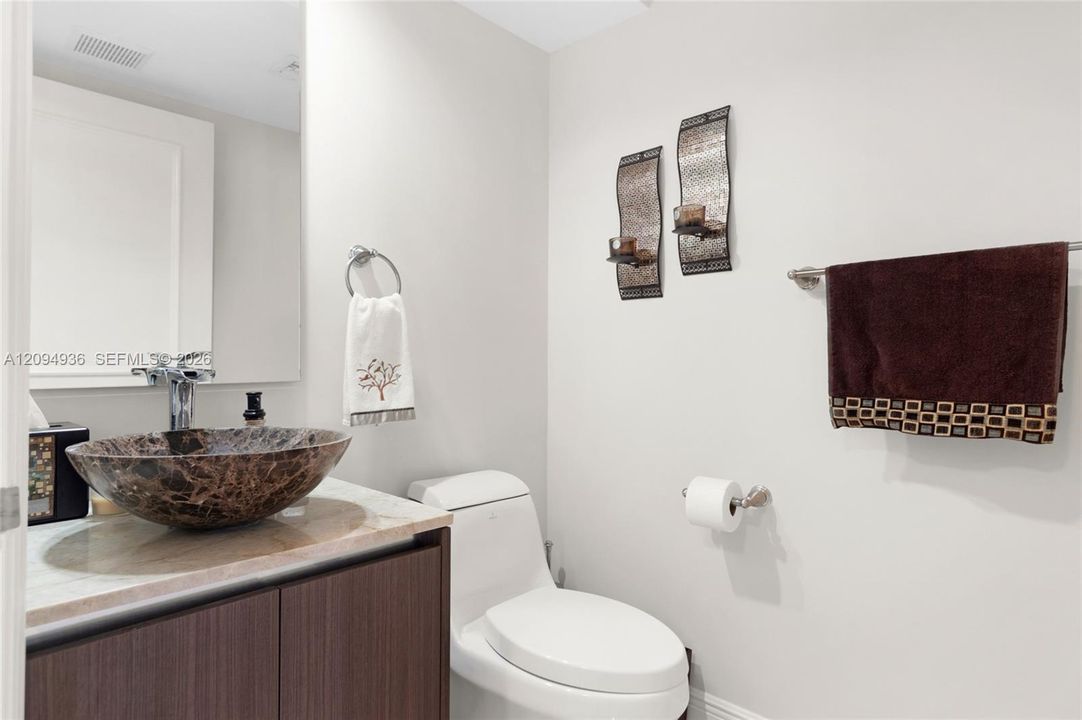 For Rent: $7,500 (2 beds, 2 baths, 1694 Square Feet)