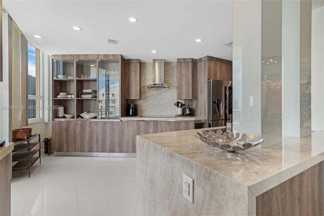 For Rent: $7,500 (2 beds, 2 baths, 1694 Square Feet)