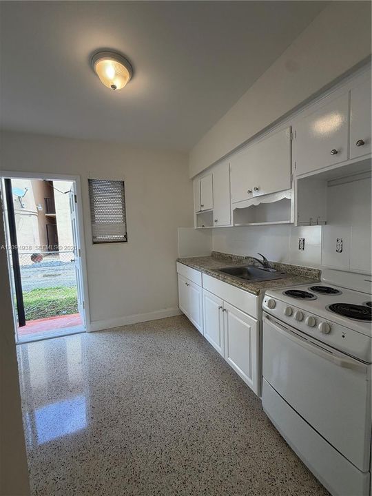 En Renta: $1,750 (1 camas, 1 baños, 700 Pies cuadrados)