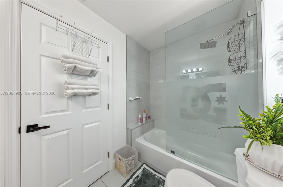 For Sale: $530,000 (4 beds, 3 baths, 1806 Square Feet)