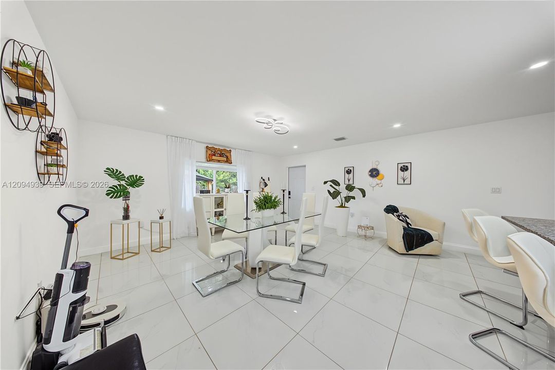 For Sale: $530,000 (4 beds, 3 baths, 1806 Square Feet)