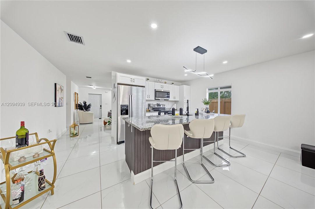 For Sale: $530,000 (4 beds, 3 baths, 1806 Square Feet)