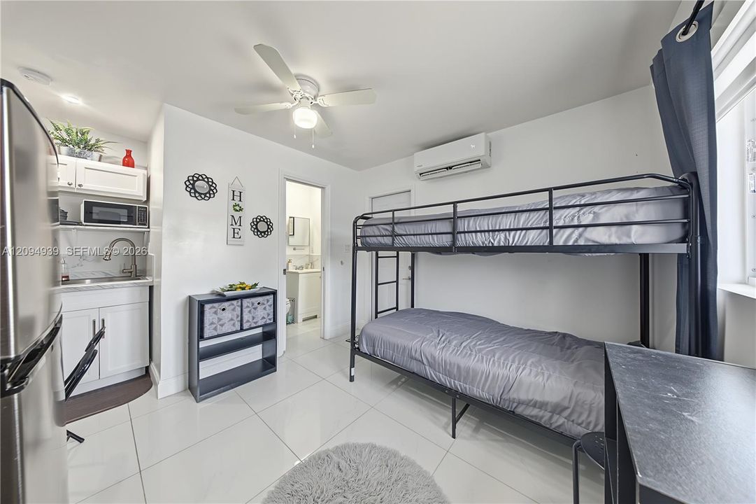 For Sale: $530,000 (4 beds, 3 baths, 1806 Square Feet)