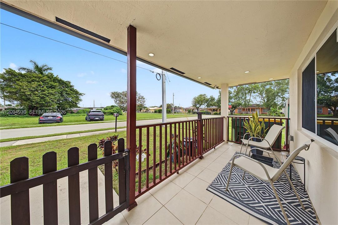 For Sale: $530,000 (4 beds, 3 baths, 1806 Square Feet)