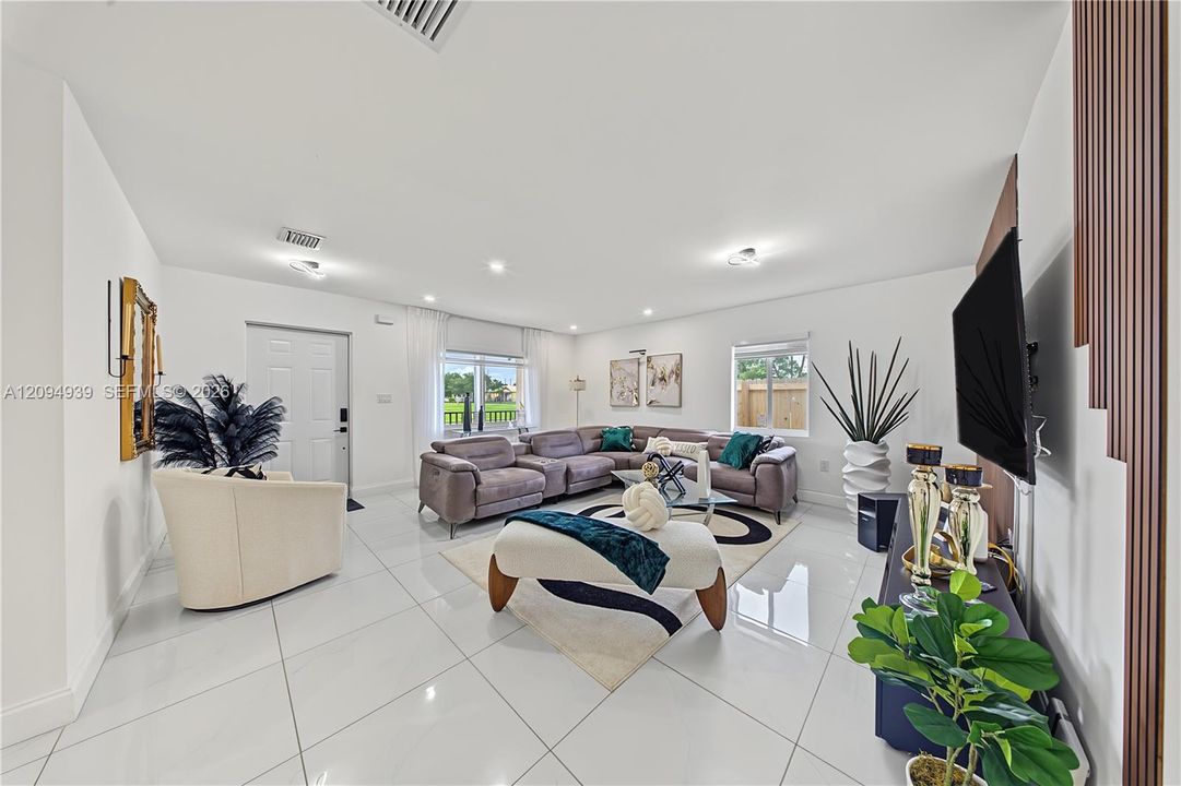 For Sale: $530,000 (4 beds, 3 baths, 1806 Square Feet)