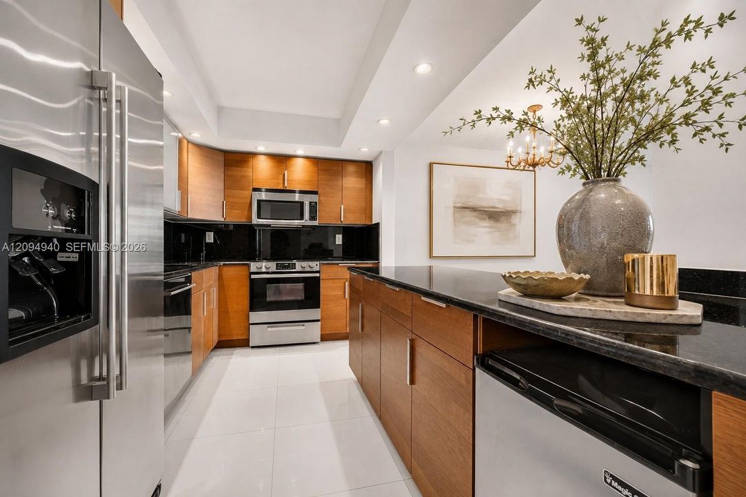 For Sale: $425,000 (2 beds, 2 baths, 1505 Square Feet)