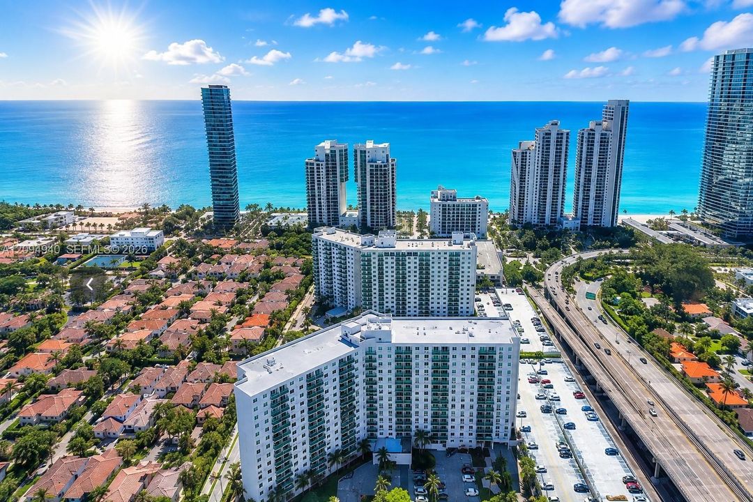 For Sale: $425,000 (2 beds, 2 baths, 1505 Square Feet)