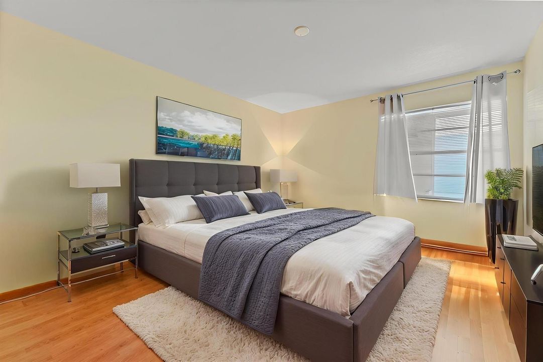 12-Bedroom-01_VS_decl