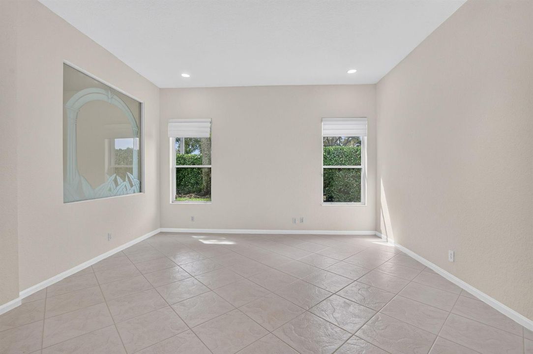 LIGHT FILLED LIVING ROOM