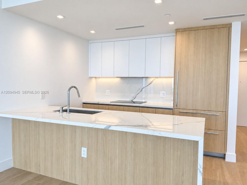 For Rent: $9,000 (2 beds, 3 baths, 1545 Square Feet)