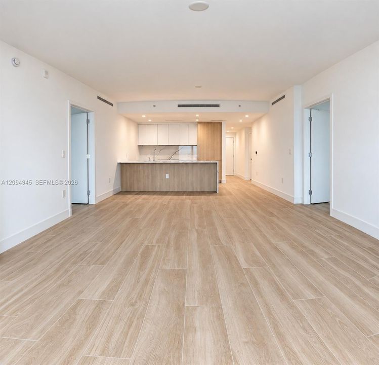 For Rent: $9,000 (2 beds, 3 baths, 1545 Square Feet)