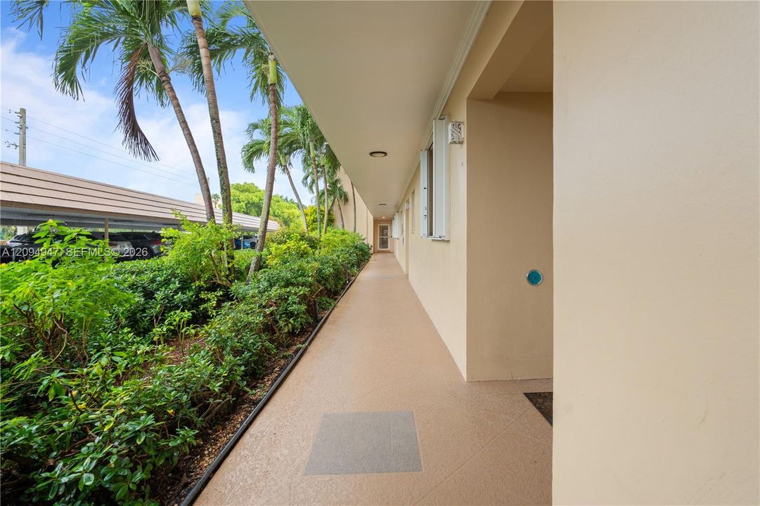 For Sale: $345,000 (3 beds, 2 baths, 1711 Square Feet)