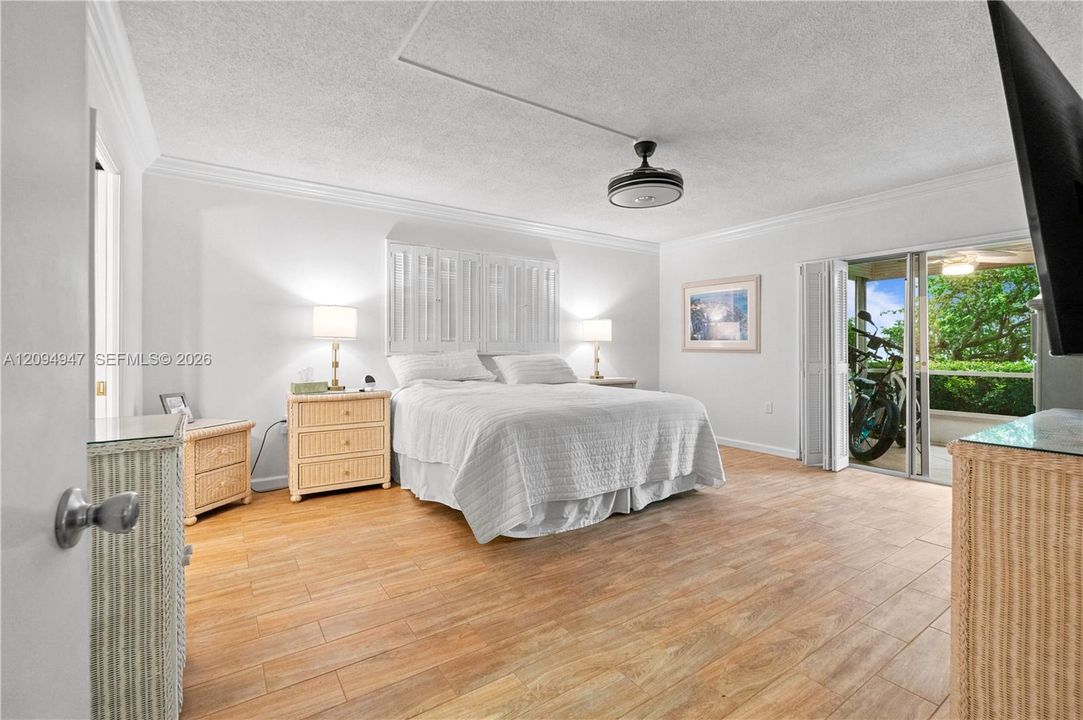 For Sale: $345,000 (3 beds, 2 baths, 1711 Square Feet)