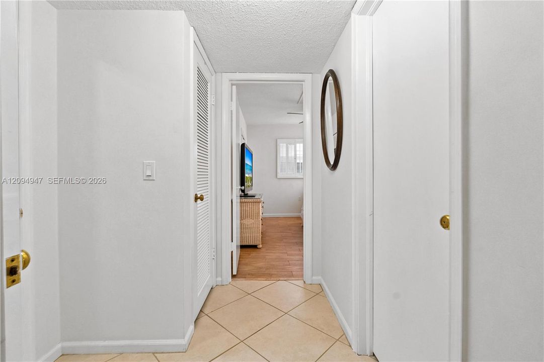 For Sale: $345,000 (3 beds, 2 baths, 1711 Square Feet)