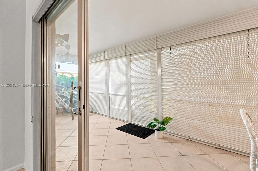 For Sale: $345,000 (3 beds, 2 baths, 1711 Square Feet)