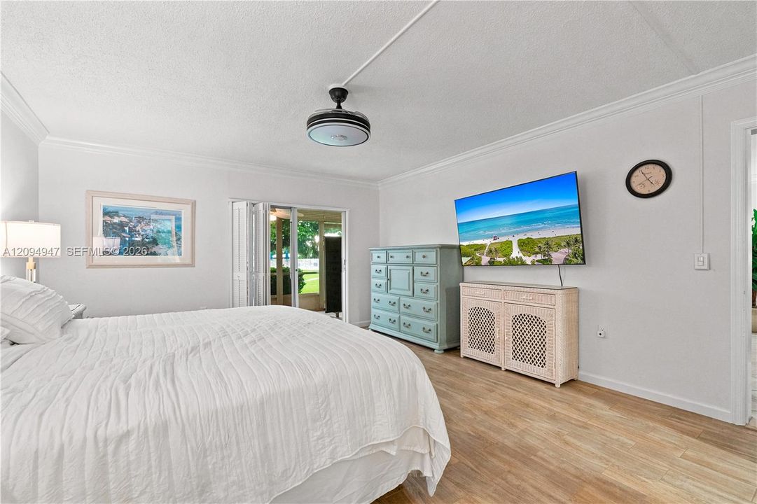For Sale: $345,000 (3 beds, 2 baths, 1711 Square Feet)