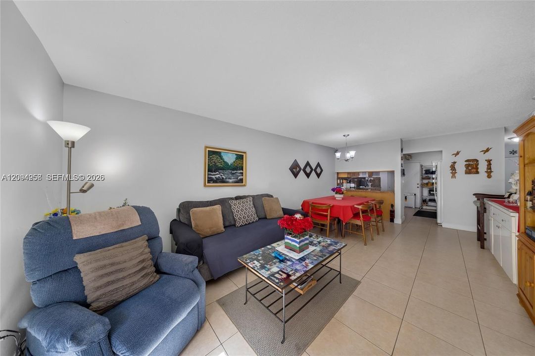 В аренду: $2,400 (2 спален, 2 ванн, 1080 Квадратных фут)