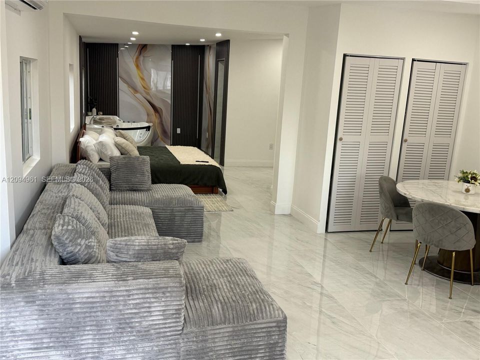 En Renta: $2,300 (1 camas, 1 baños, 2358 Pies cuadrados)