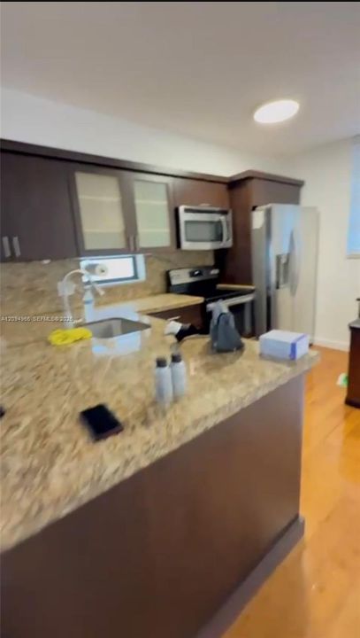 For Rent: $3,500 (2 beds, 2 baths, 1080 Square Feet)
