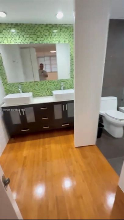 For Rent: $3,500 (2 beds, 2 baths, 1080 Square Feet)