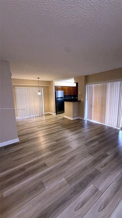 For Rent: $2,000 (2 beds, 2 baths, 984 Square Feet)