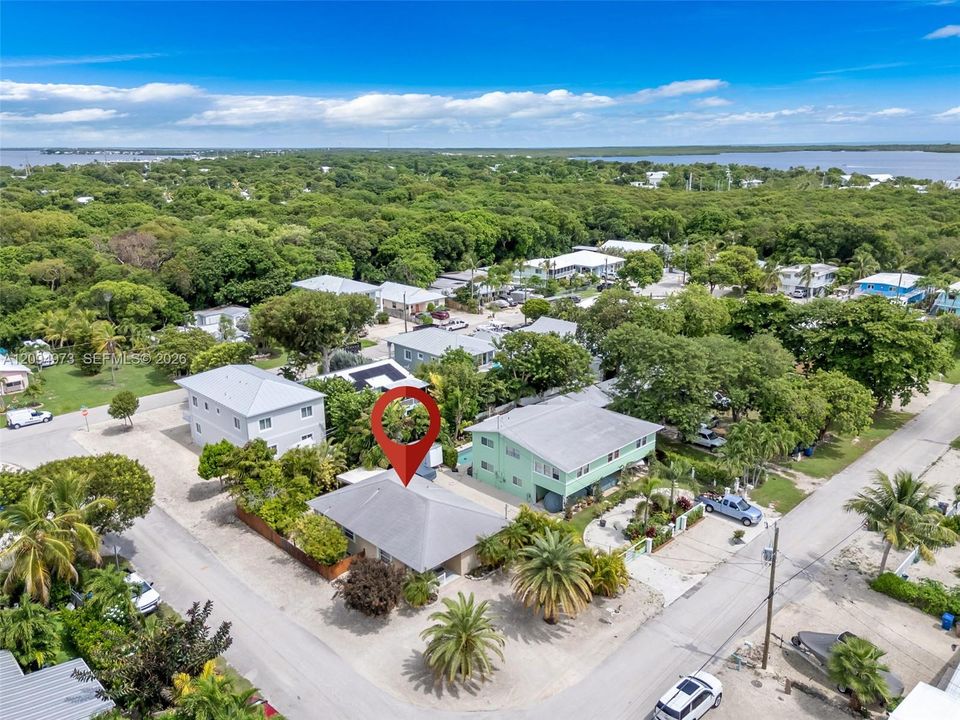 For Sale: $769,000 (3 beds, 2 baths, 1288 Square Feet)