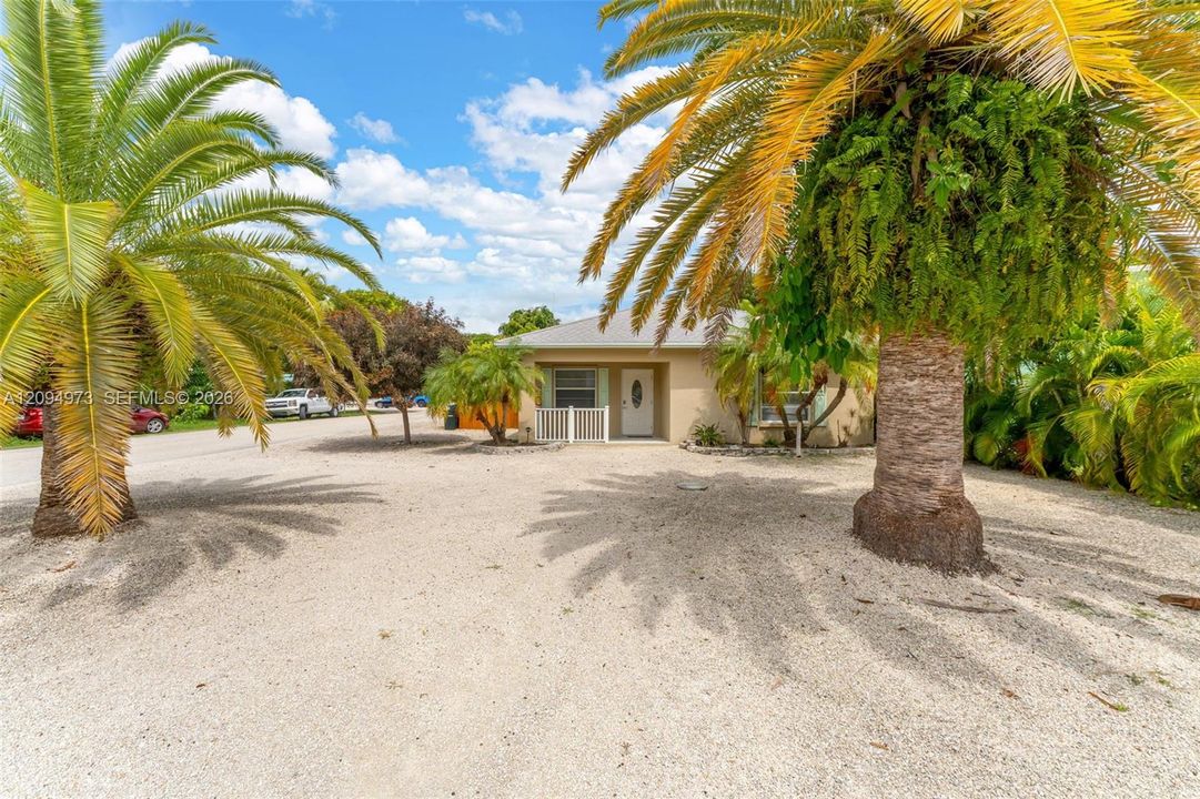 For Sale: $769,000 (3 beds, 2 baths, 1288 Square Feet)