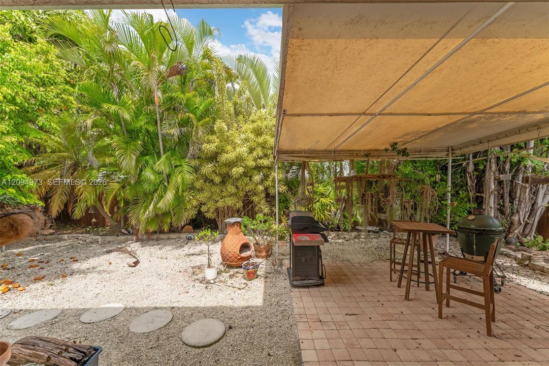 For Sale: $769,000 (3 beds, 2 baths, 1288 Square Feet)