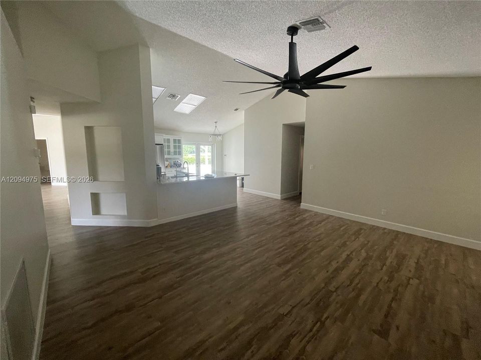 For Sale: $799,000 (4 beds, 2 baths, 2405 Square Feet)
