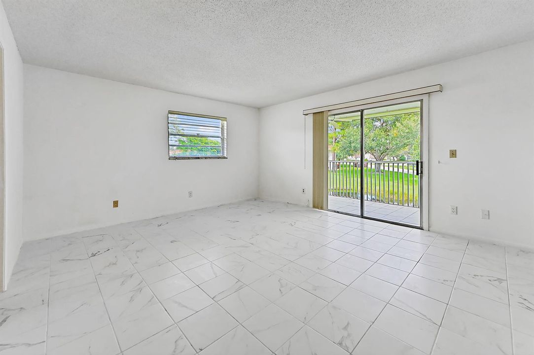 12 Bedroom 01
